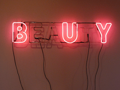 BeaUtY.gif