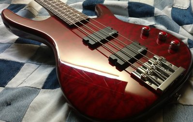 Alvarez Bass with Hipshot Kickass Bridge